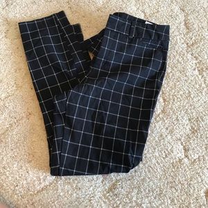 Old Navy Pixy High Rise Size 6